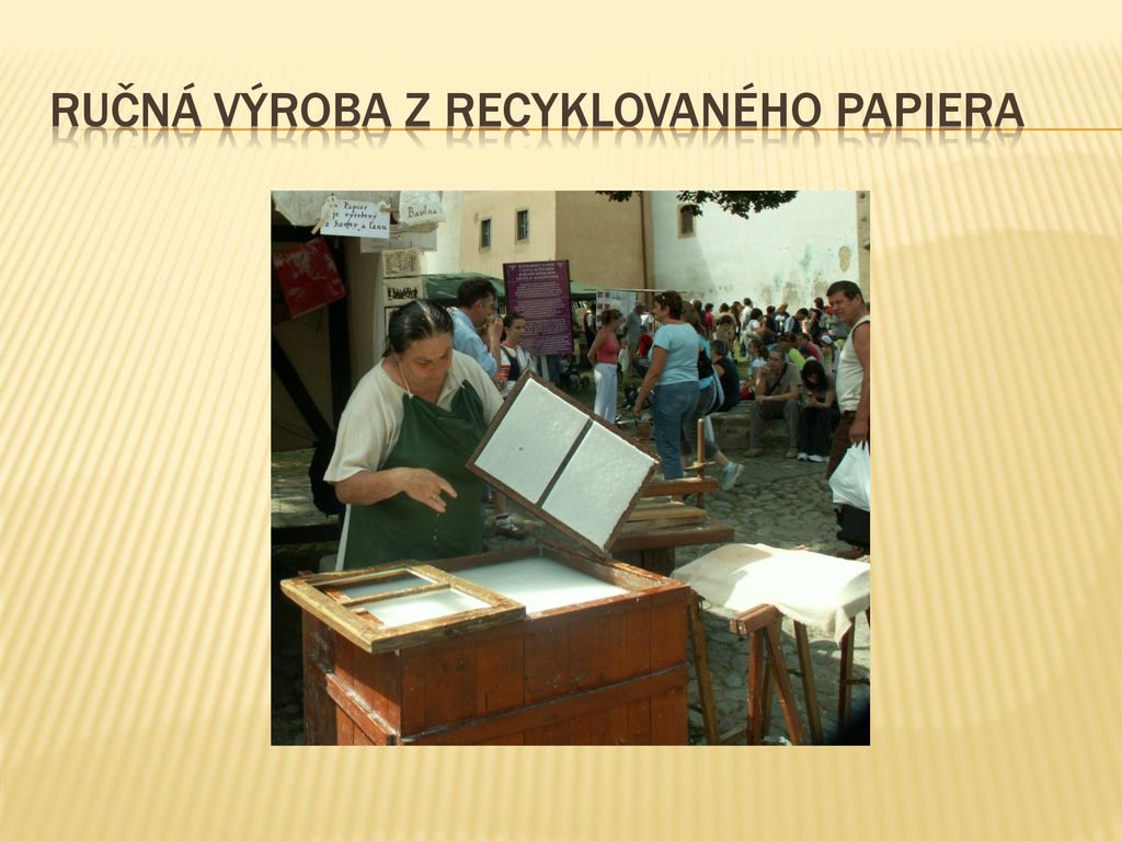 Ručná výroba z recyklovaného papiera