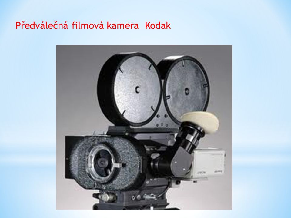 Předválečná filmová kamera Kodak