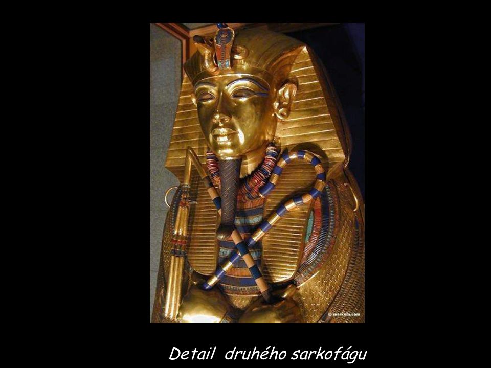 Detail druhého sarkofágu