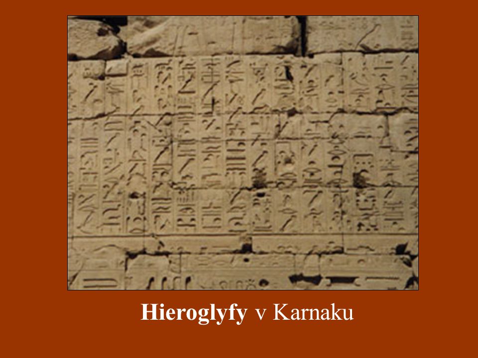 Hieroglyfy v Karnaku