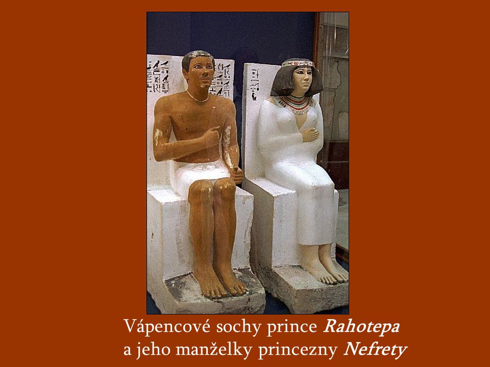 Vápencové sochy prince Rahotepa