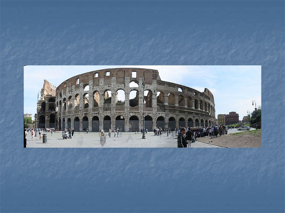 Koloseum se nachází východně od Fora Romana